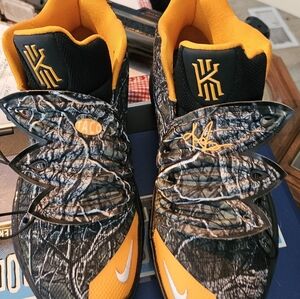 Nike Kyrie 5 Sneakers - Black and Orange